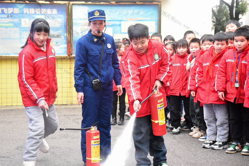 消防 安全 演练 校园 开学第一课