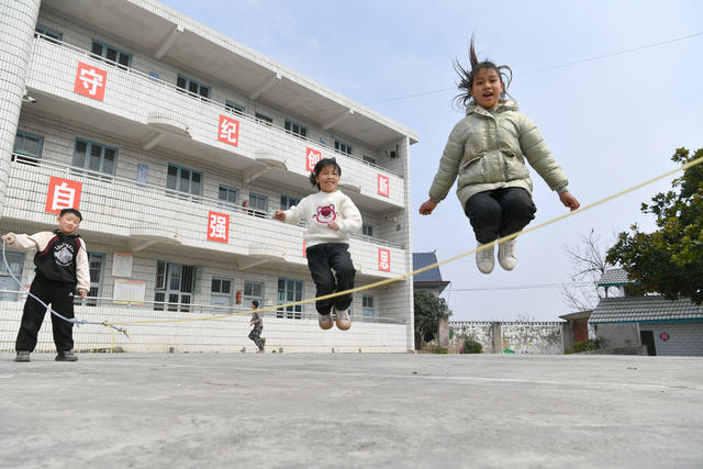 开学 校园 学生