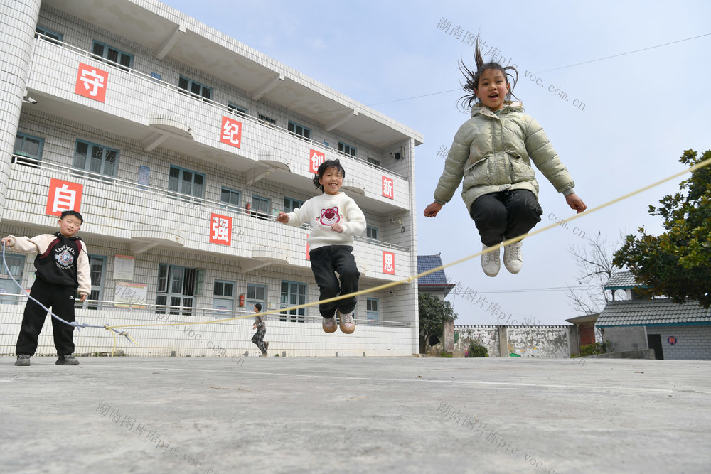 开学 校园 学生