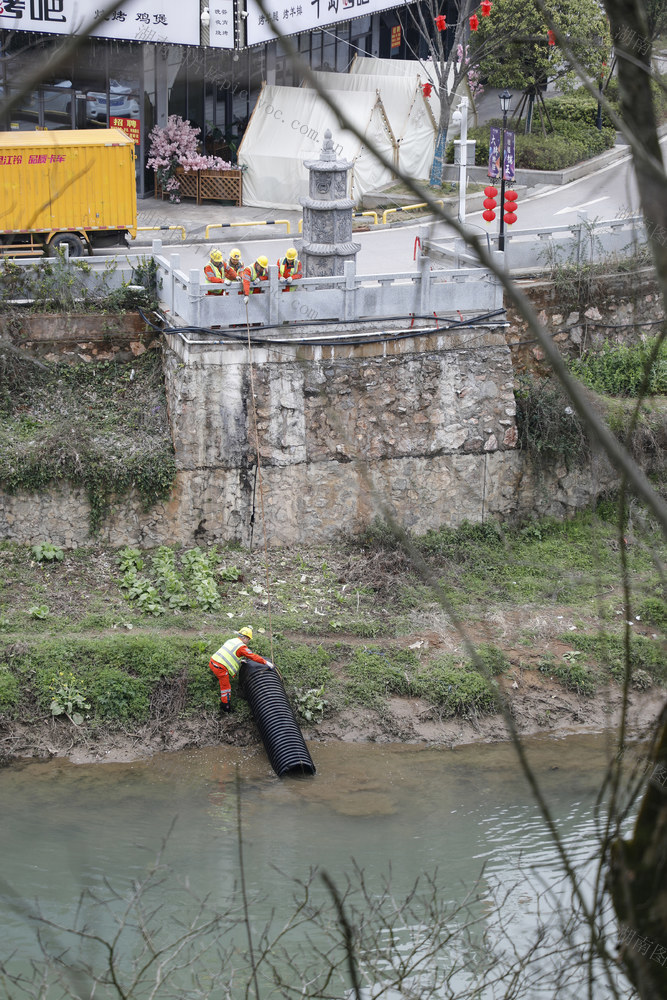 湖南 新田 清理河道 护碧水 生态环境