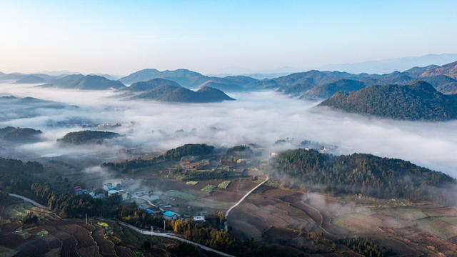 平流雾  山村美