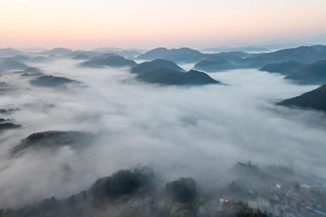 平流雾  山村美