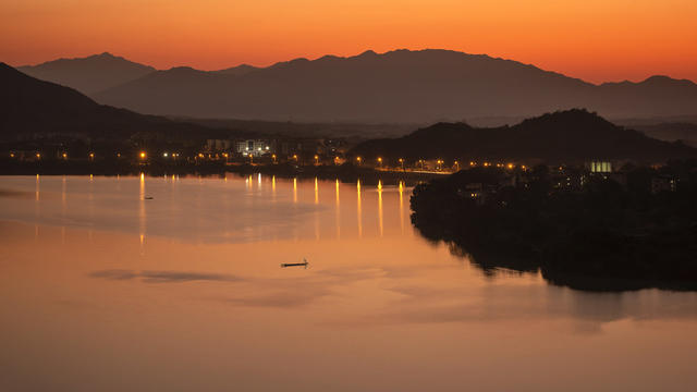  Picture of a river with clear water theme