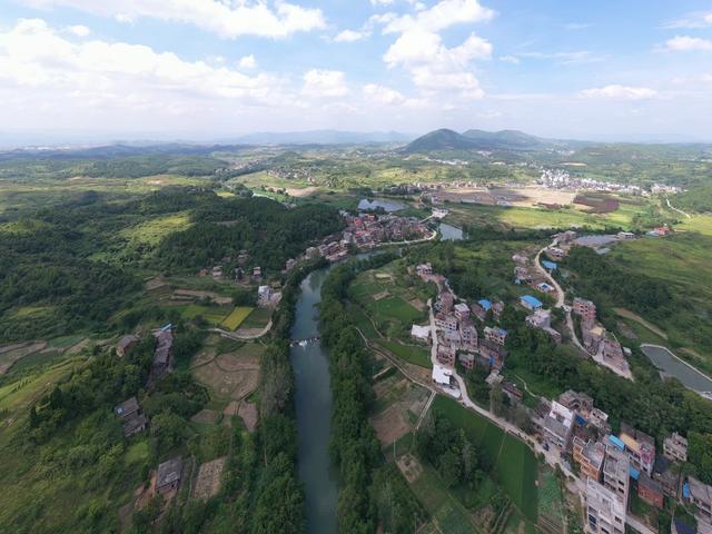 南有新田  舂陵河  水清岸美