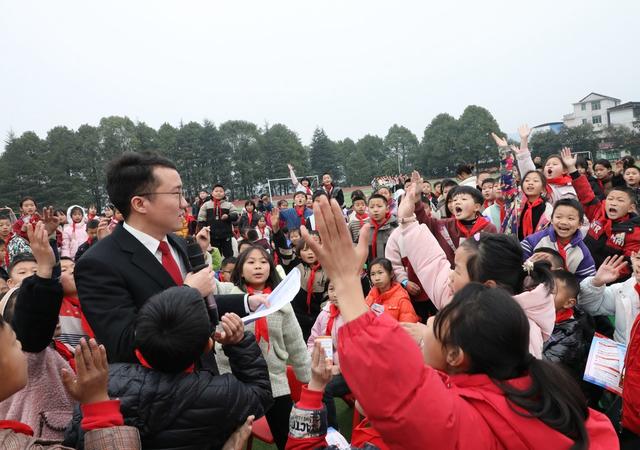   法治宣传进校园    学法守法伴成长