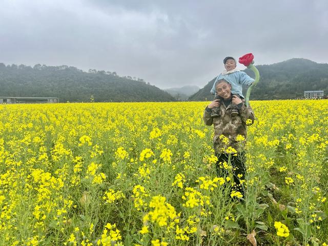 油菜花，春天里的浪漫
