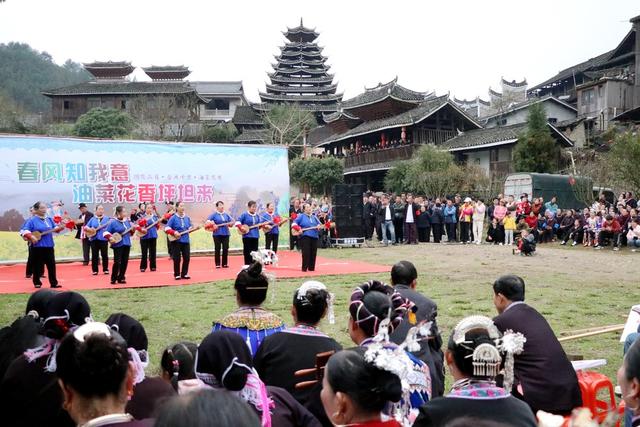民俗风情
古侗寨
油菜花节
