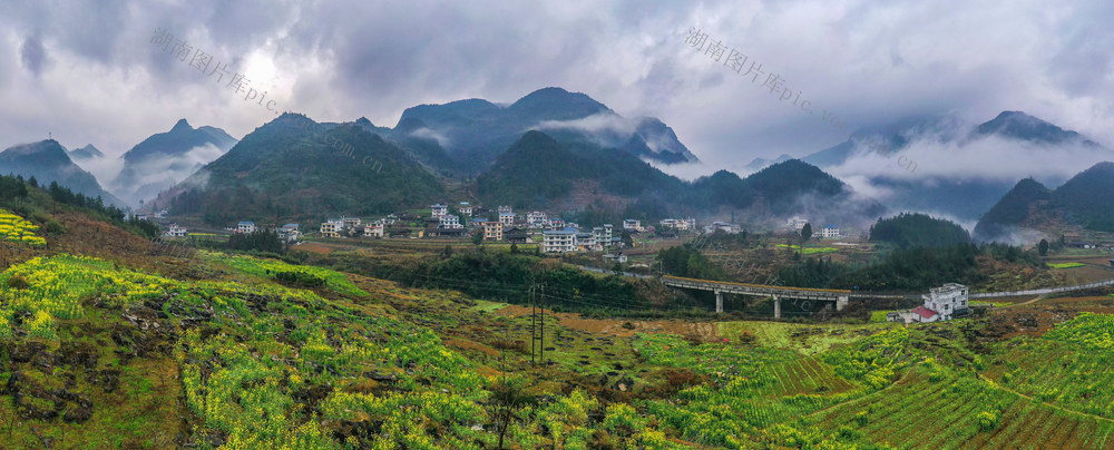 湖南,湘西,水墨,烟雨,云雾,油菜花,村庄