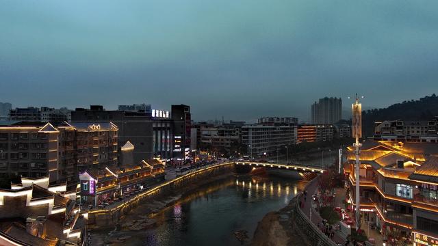 裕后里  夜景