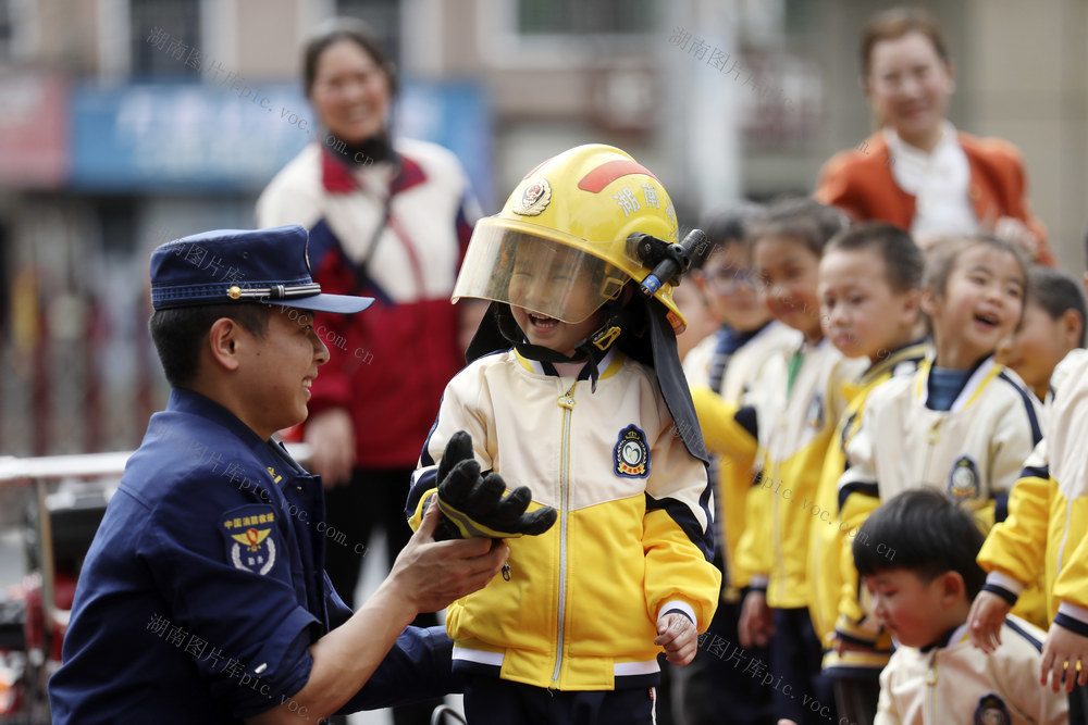 全国中小学生安全教育日 萌娃 消防开放日 消防安全 自救能力