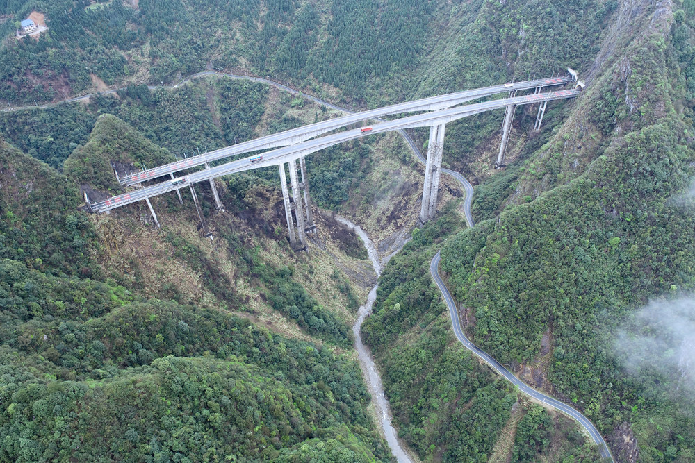 湖南炎陵 画卷 武深高速 四峰山大峡谷 洣水河特大桥 红星桥村