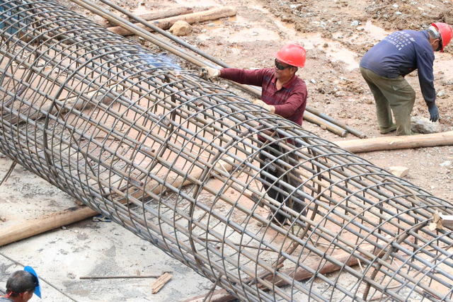 桥梁建设
建筑工地