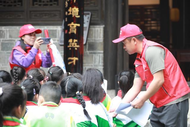 吉首 大学 清明  红色基因 纸鸢 足迹 诗韵 传统 文化