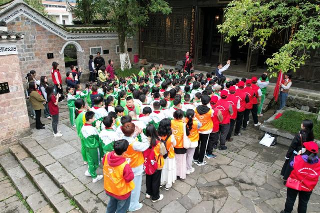 吉首 大学 清明  红色基因 纸鸢 足迹 诗韵 传统 文化