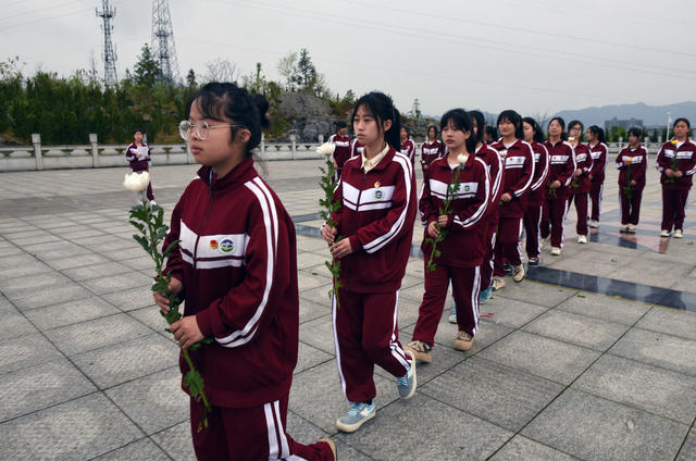 清明 祭奠 英烈 师生