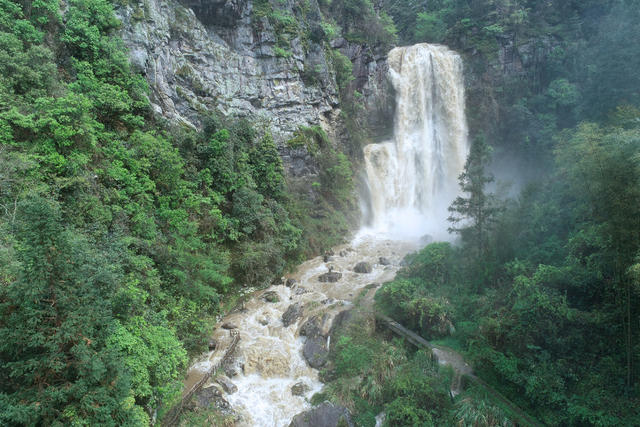 湖南炎陵 “白米下锅” 游客 中村瑶族乡龙渣村