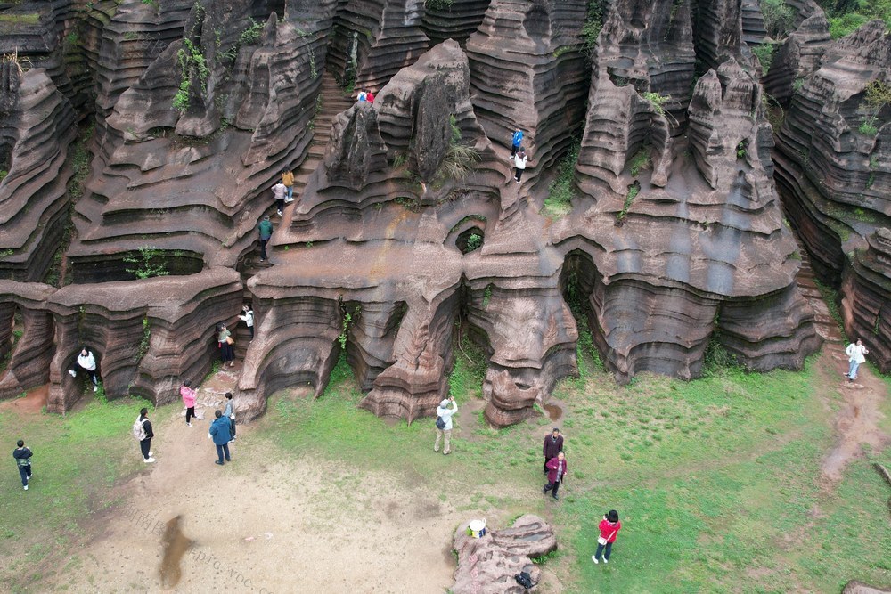 湘西 世界 地质公园 游客 赏景 快乐 假期 清明 红石林 景区 古丈 拍照 留念