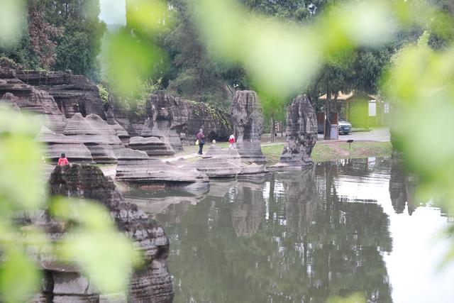 湘西 世界 地质公园 游客 赏景 快乐 假期 清明 红石林 景区 古丈 拍照 留念