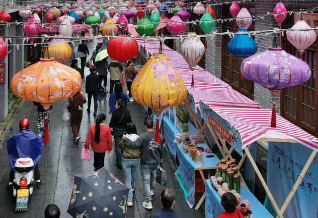 节会集市受热捧