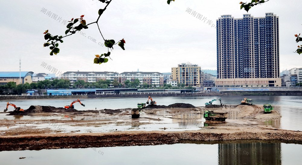 汛前  河道清淤