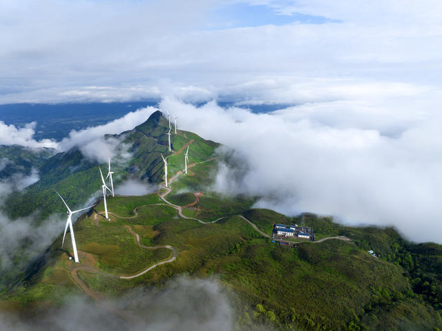 国家草原自然公园  燕子山 云海 风机