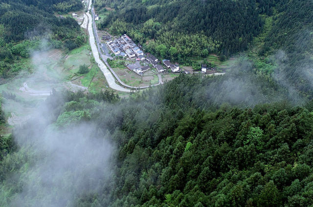 湖南桂东 红色景点 画 邓力群故居