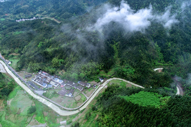 湖南桂东 红色景点 画 邓力群故居