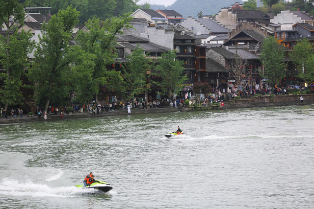边城 旅行 旅游 清水河 拉拉渡 一脚踏三省