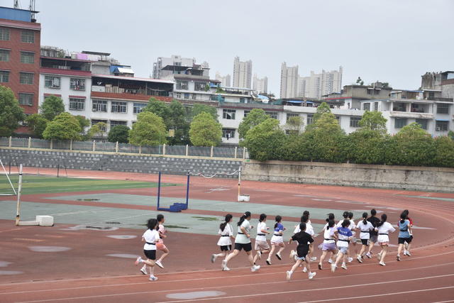 疾步如飞 书写体考奇迹