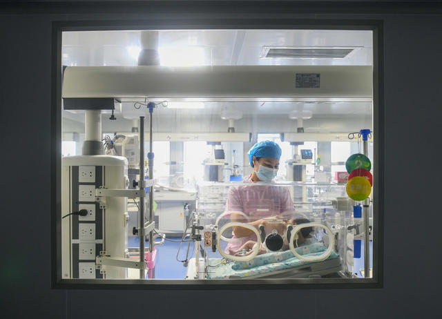 护士节
医院
道县
坚守岗位
