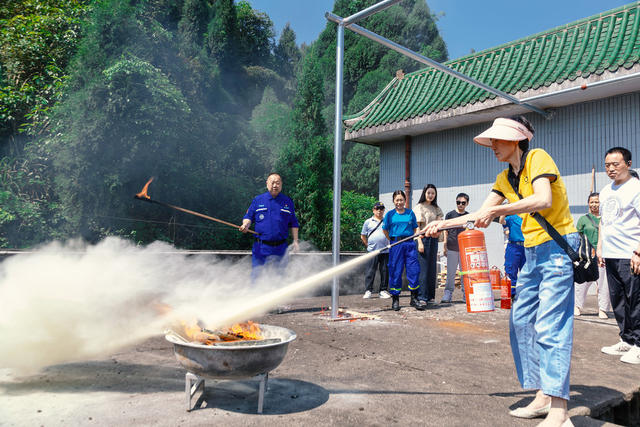 首家社会出资，安全教育，体验馆