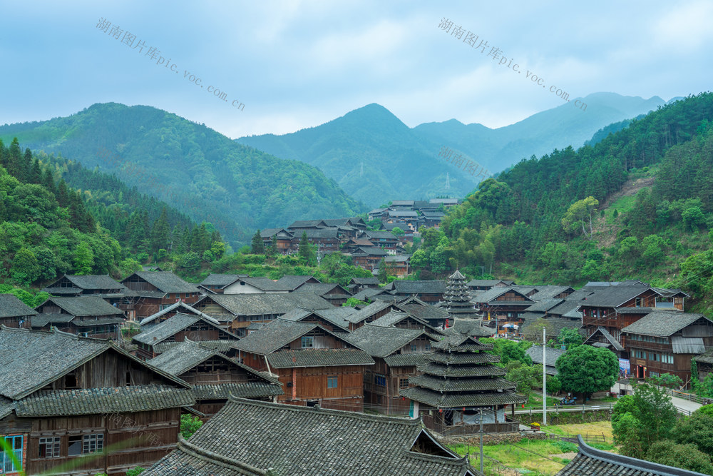 侗寨,建筑,芋头侗寨,古侗寨,木屋,乡村,农村,美丽乡村,湖南通道,山村,背景,旅行,旅游,民居,青山,生态,环境,环保,高山,房屋,风景,建筑结构,鼓楼,吊脚楼,屋顶,传统,古镇,建筑物,小屋,房子