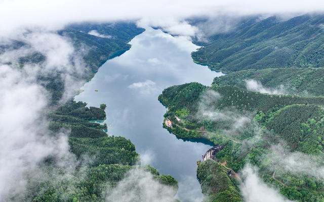 江永县  中型水库  生态美景  云雾缭绕