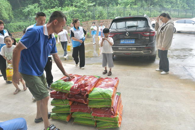 情浓五月天  爱在端午节