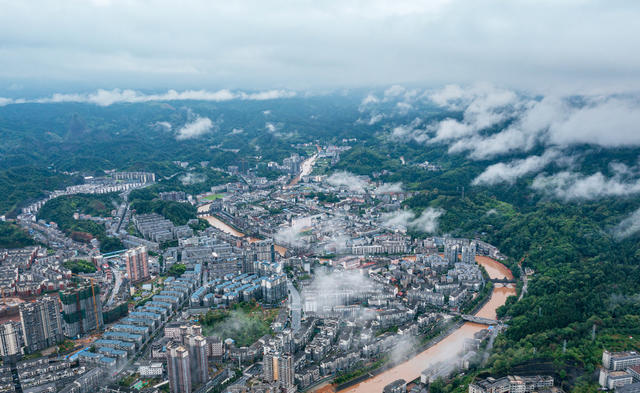 城市 建筑 城市风光 县城 通道县 发展 城镇 云雾 雨后城市 城市云雾 背景 旅行 旅游 航拍 河流 夏天 夏季 楼房 航拍视角 都市风景 风景 旅游目的地 高视角 建筑外部 天空 建筑物 全景图 市容 房子 鸟瞰