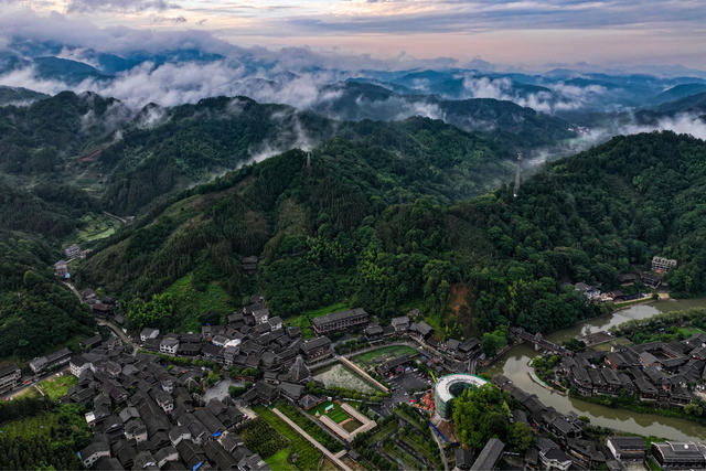 乡村 云雾 青山 民居 古建筑
