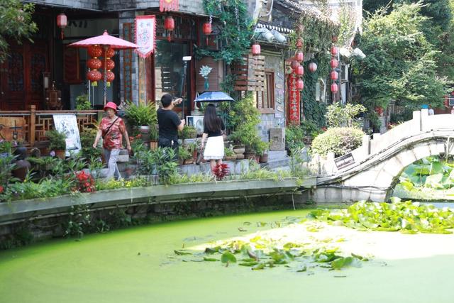 吉首市 古城 乾州  游人 休闲 快乐 周末