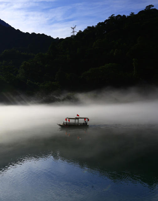 5A级,,,旅游景区,,,湖南,,郴州,资兴市,,游客,,雾漫小东江,,人间仙境,,小东江,,东江湖,,水温,,温差,,水雾  黄建华