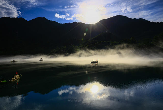 5A级,,,旅游景区,,,湖南,,郴州,资兴市,,游客,,雾漫小东江,,人间仙境,,小东江,,东江湖,,水温,,温差,,水雾  黄建华