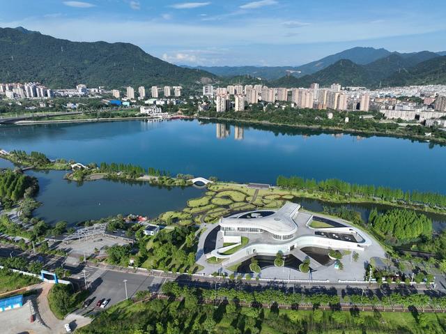 航拍,,湖南,,郴州,,资兴市,,东江湾,,江畔,,水世界,,建筑