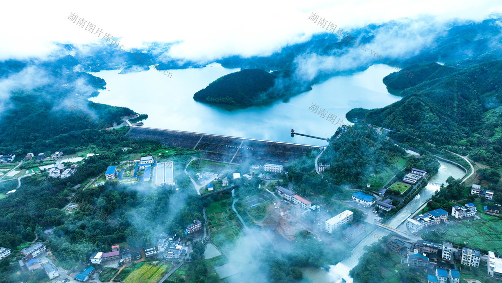 开闸泄洪、暴雨、安全渡汛