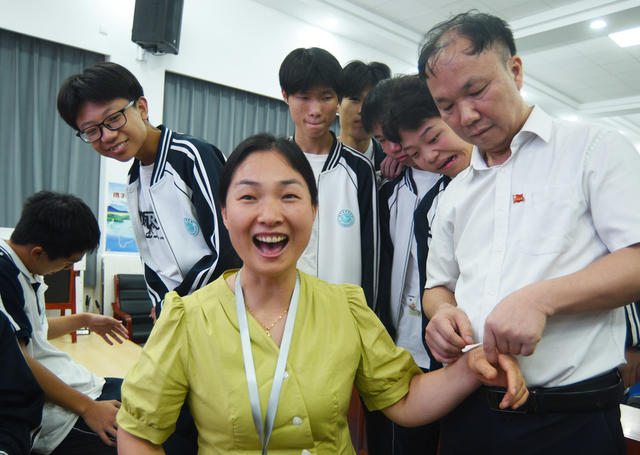 嘉禾：中医药文化进校园