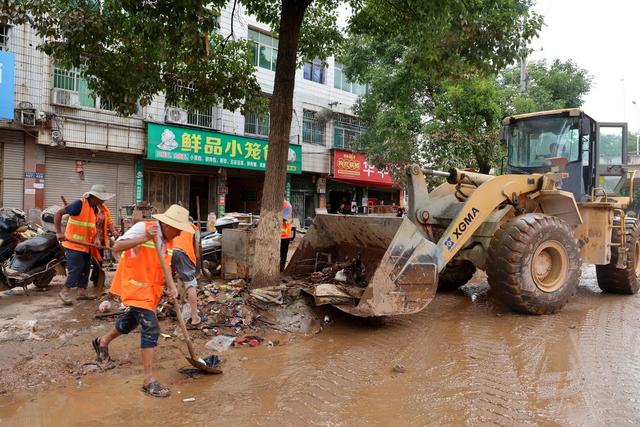 洪灾
暴雨
抗洪救灾