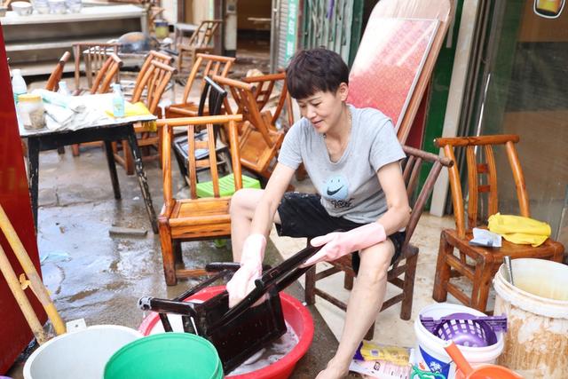 洪灾
暴雨
抗洪救灾