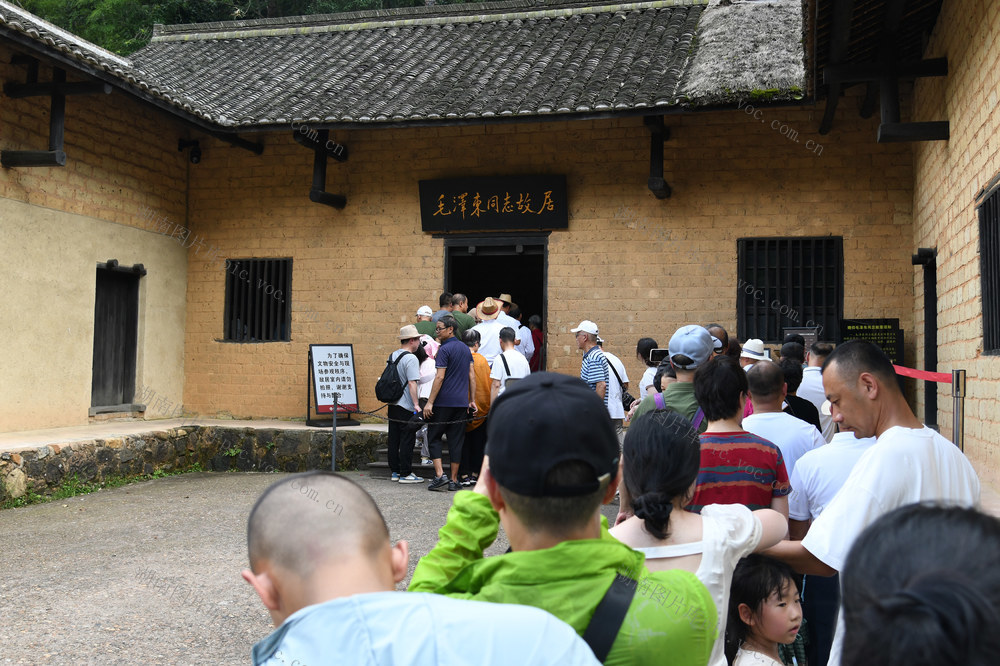 红色游