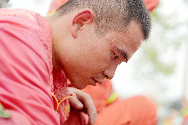 岳阳华容 消防救援 36度高温 抗洪第一线 团洲垸