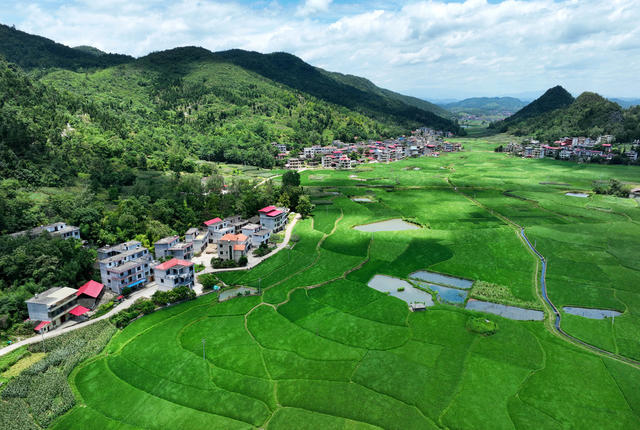 美丽乡村 村庄 生态 环境 山 水 蓝天 白云 自然风光  田园 