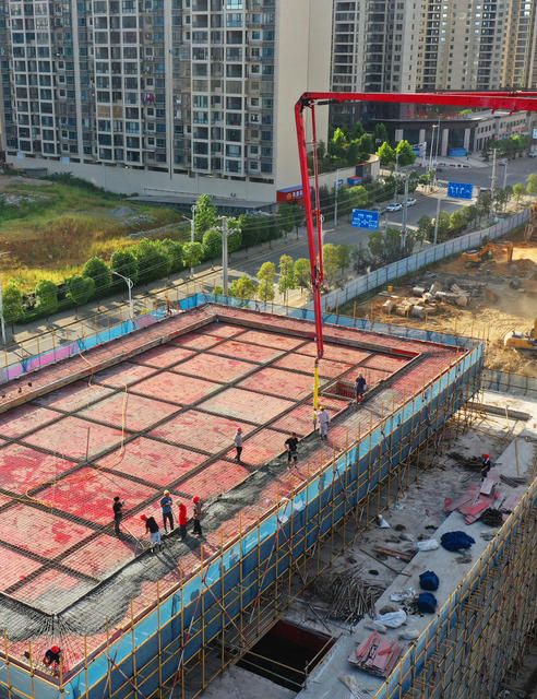 嘉禾：战高温 建设忙