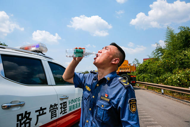 高温、交通、救援
