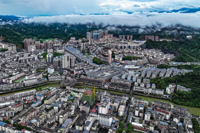 县城 山城 雾 城市建筑 生态